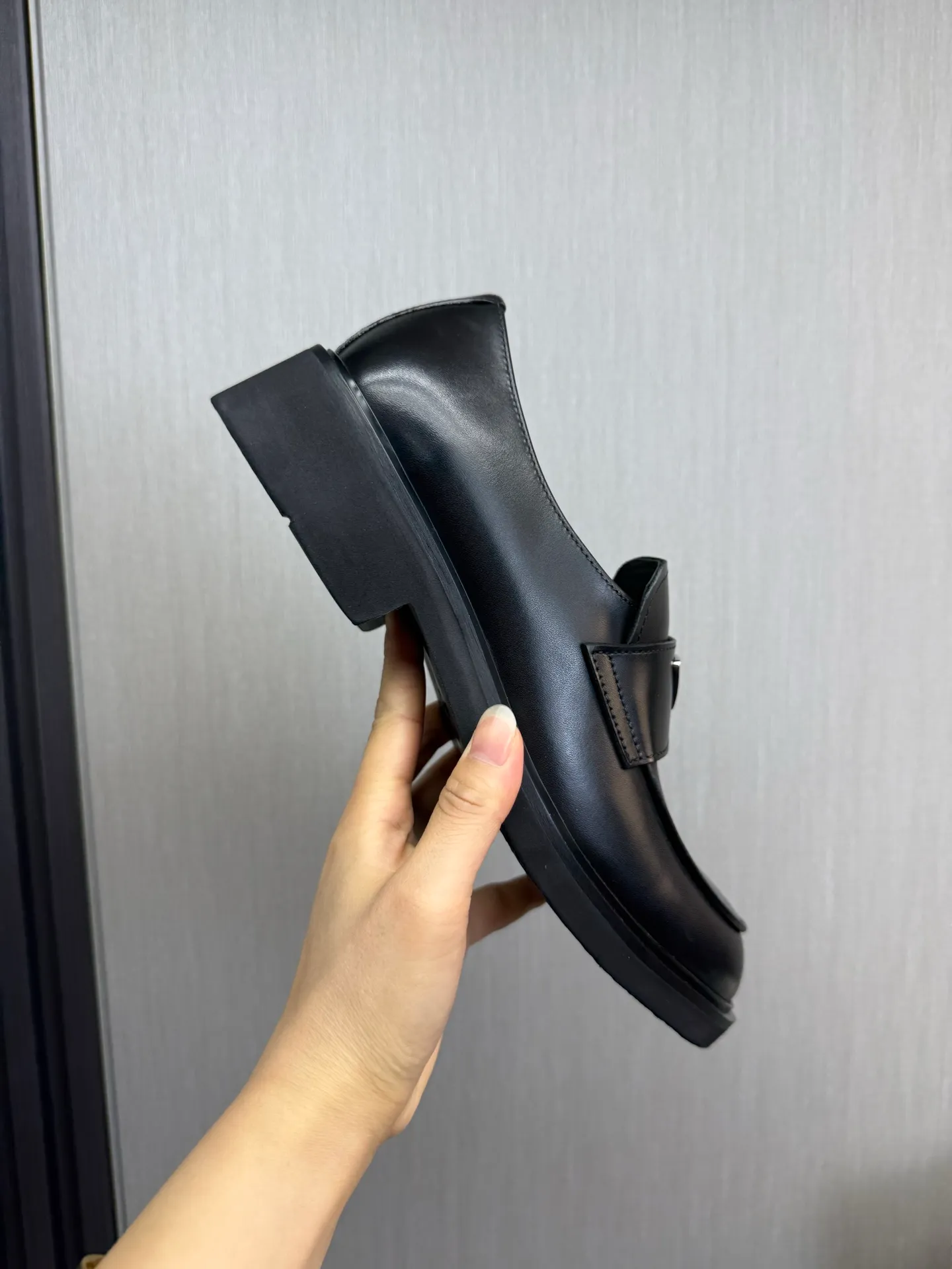 Men's shoes 💰840💰 [PRADA] New models synchronized with the official website, high-quality shipments ✔️Hot-sellers🔥 Original cowhide. Open edge beaded cowhide + cowhide lining, 1🆚1 replica, original lightweight foam outsole, 38-45 (men's 38.45 custom-made, non-refundable)